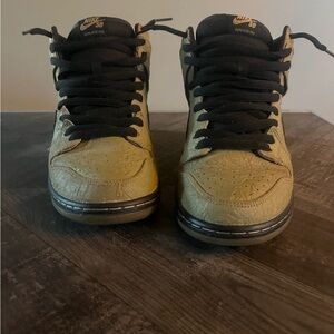 Nike SB Men’s High Brown paper bag sneakers